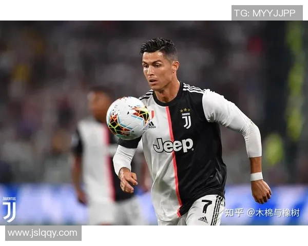 全球顶级足球明星年薪揭秘及其背后的商业价值分析